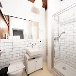 Апартаменты Homely - Library Style , Wooden Walls , Spacious , Friedrichshain Берлин