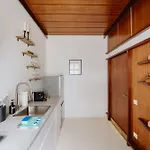 Апартаменты Homely - Library Style , Wooden Walls , Spacious , Friedrichshain