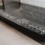 Homely - Library Style , Wooden Walls , Spacious , Friedrichshain *