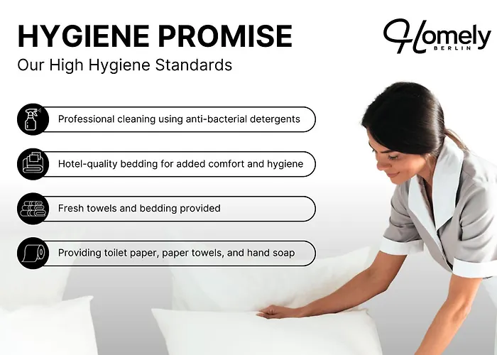 Homely - Library Style , Wooden Walls , Spacious , Friedrichshain